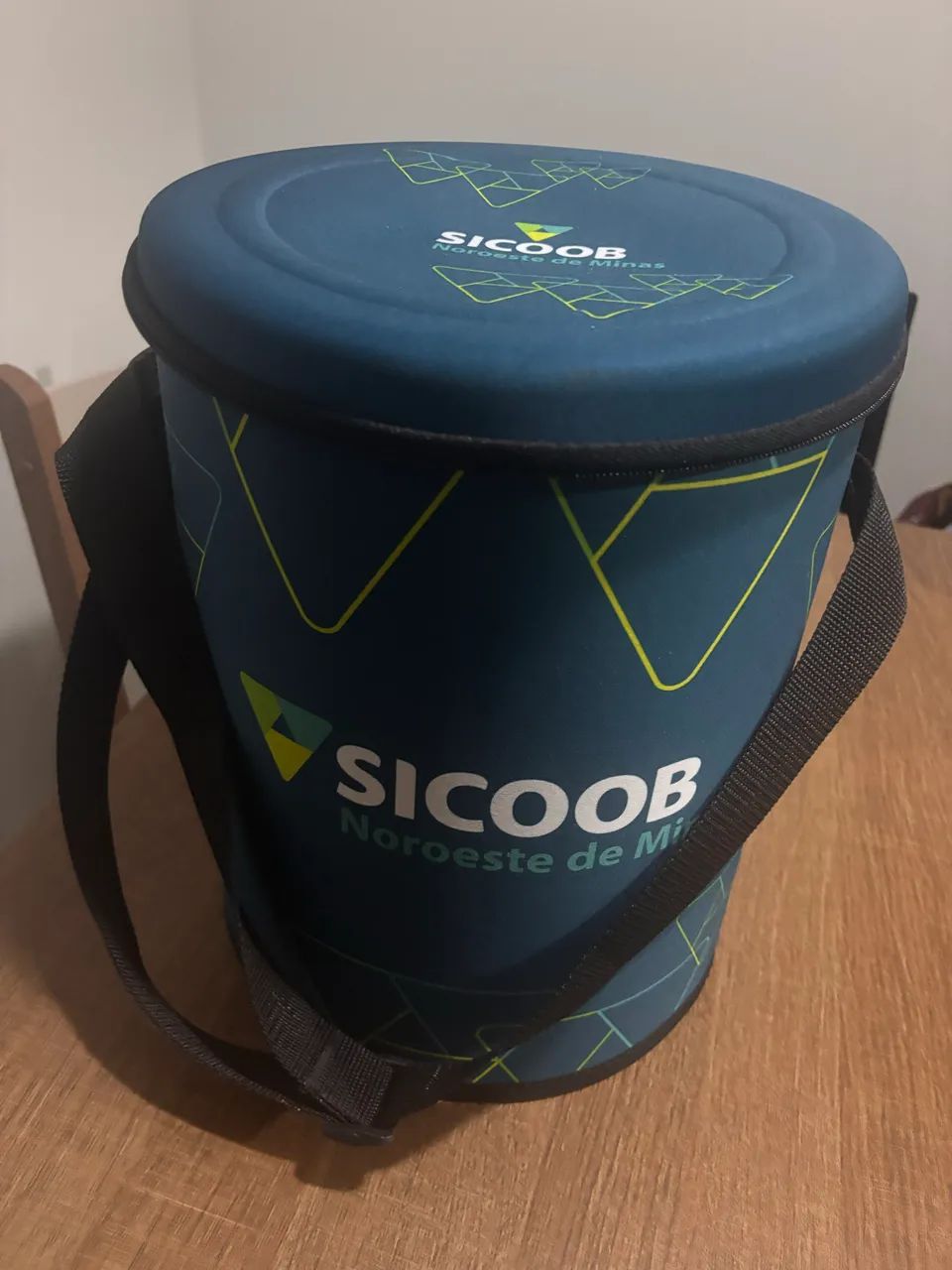 Cooler pouco utilizado 