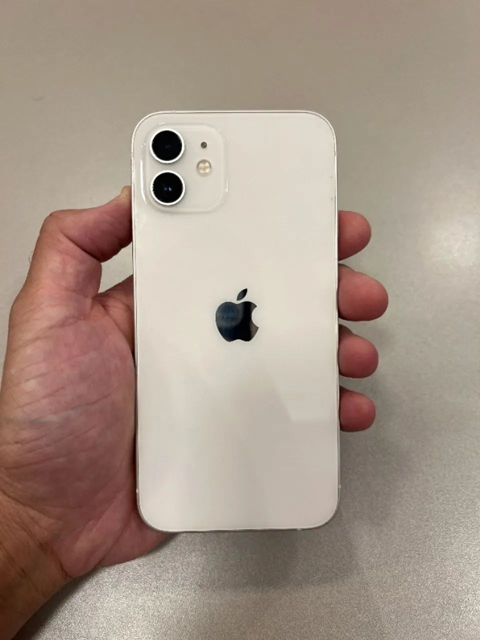 iPhone 12   64GB Branco  // impecável //  retirada na Savassi