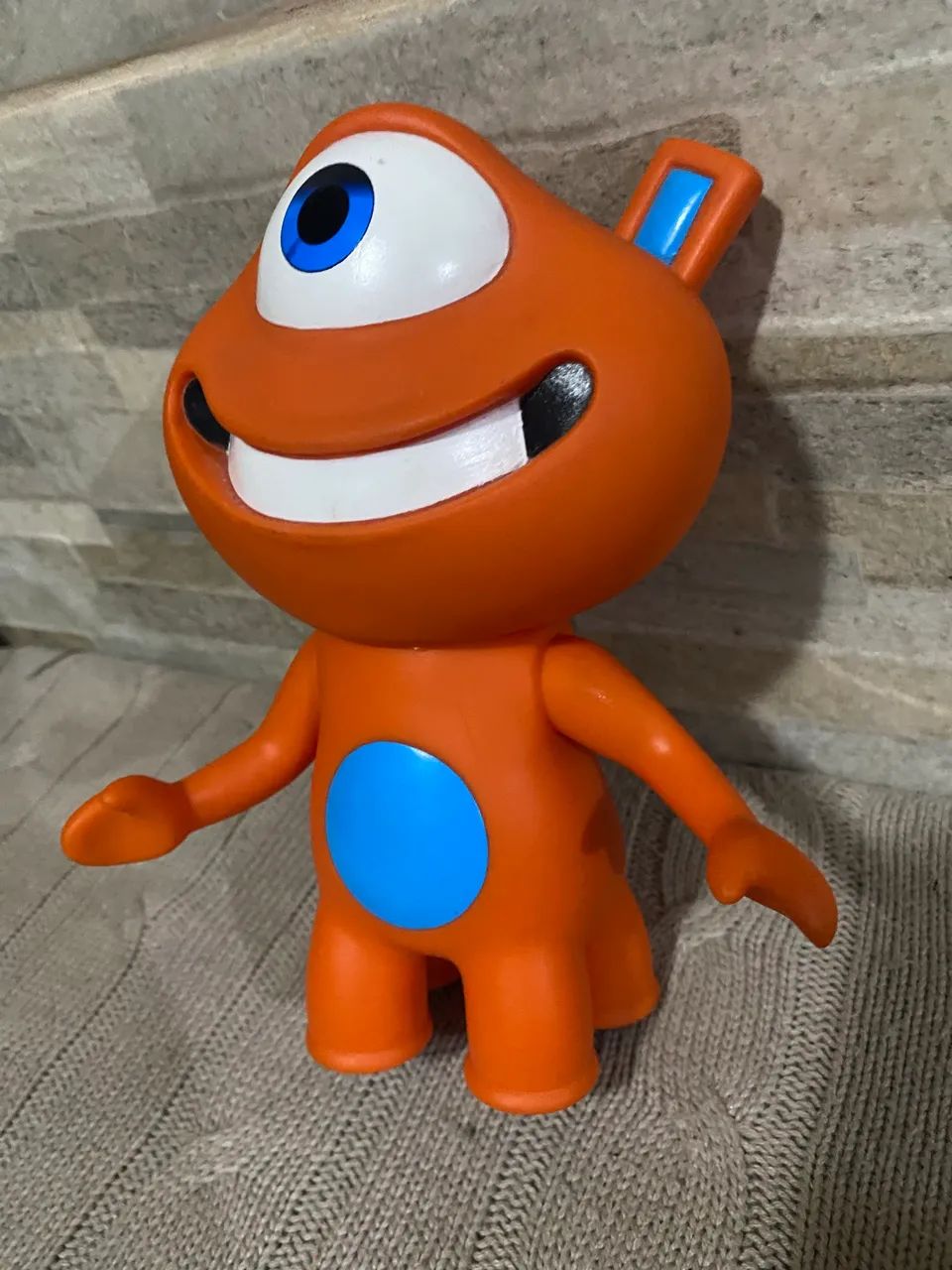Boneco Pebê mascote PBKIDS 