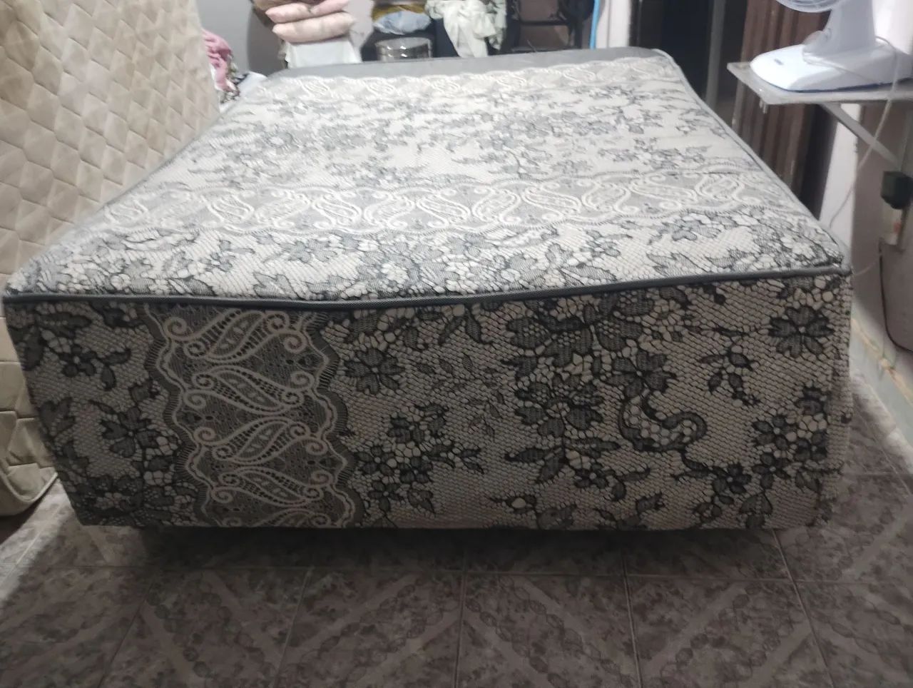 Vendo cama box casal 