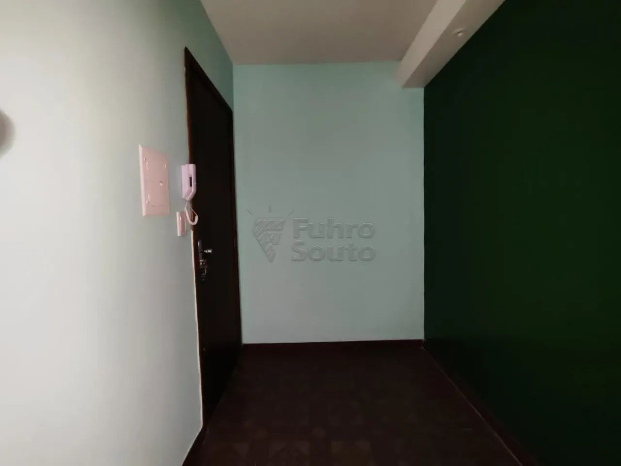 Ampla Sala Comercial no Edifício Diplomata - Centro de Pelotas Para Venda e Aluguel. - Foto 3