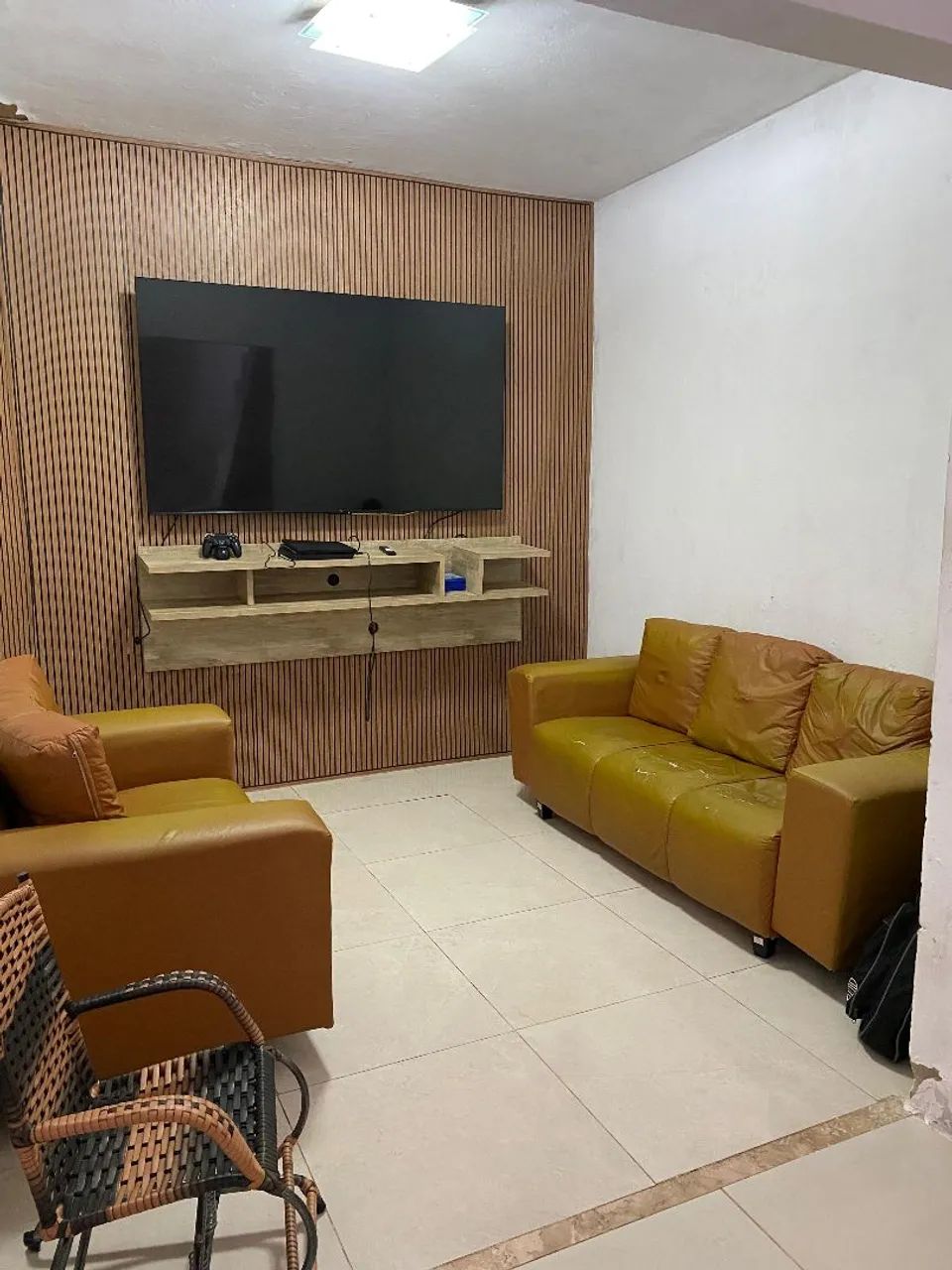 Vendo casa massagueira com ponto comercial  - Foto 2
