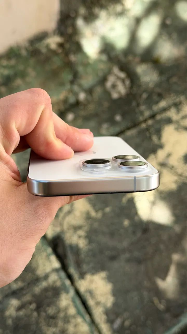 iPhone 15 PRO - Foto 2