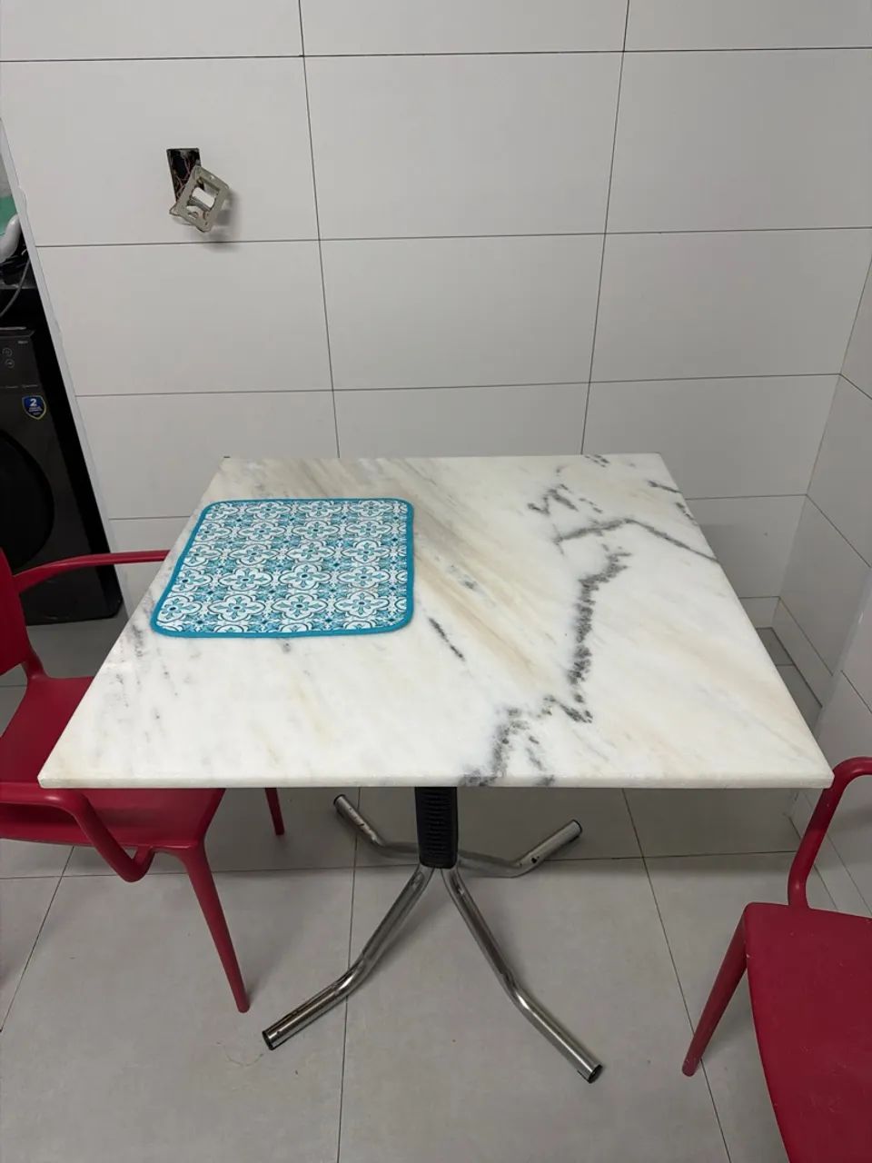 Mesa 2 cadeiras 