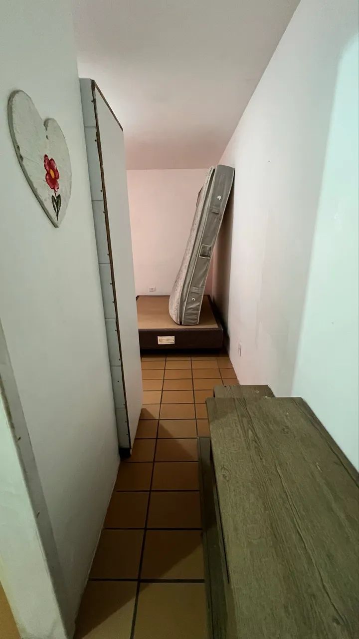 Alugo Kitnet mobiliado àgua e luz incluso - Foto 2