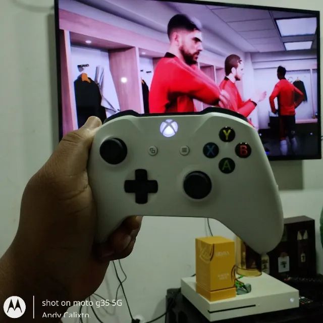 Vídeo game x box one slim white