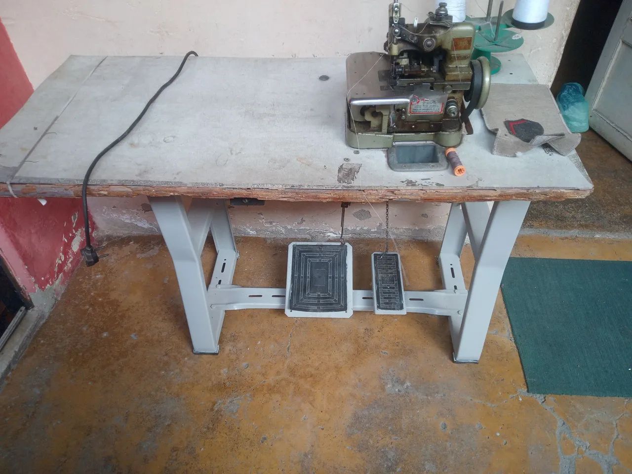 Máquina de costura overloque  - Foto 2