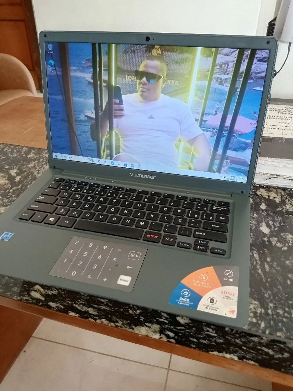 Vende-se notebook Multilaser