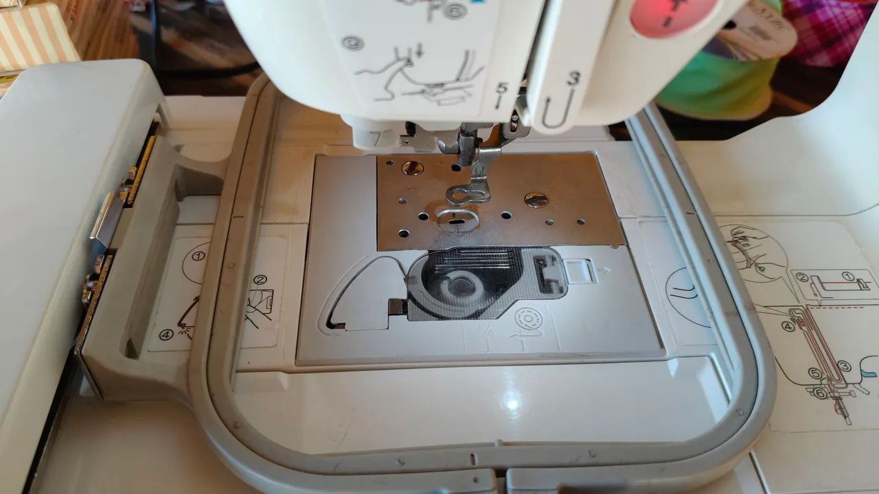 Máquina de bordado automática brother pe 430 - Foto 2