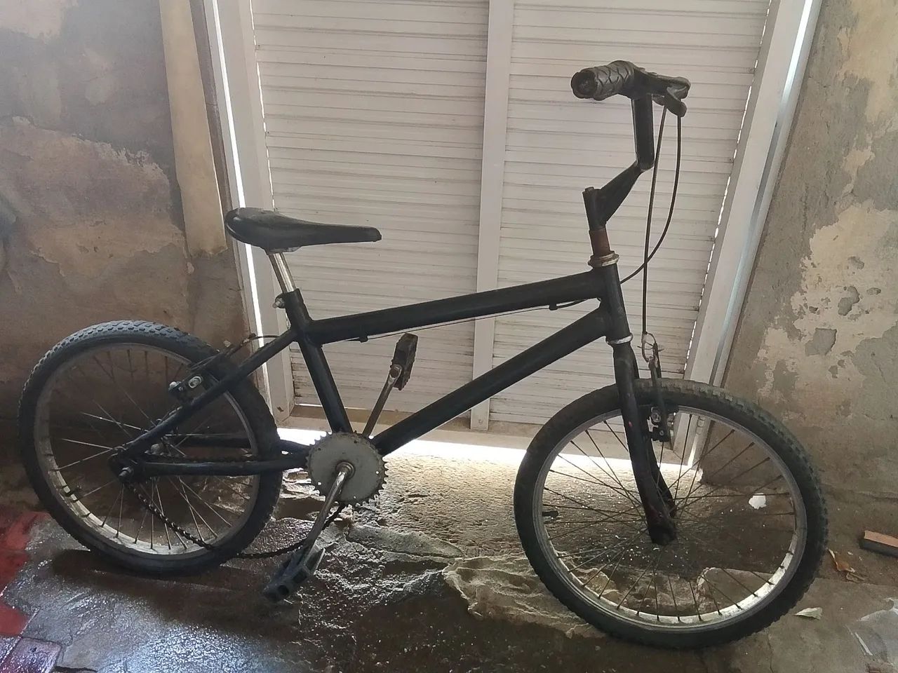 Bicicleta preta Aro 20 