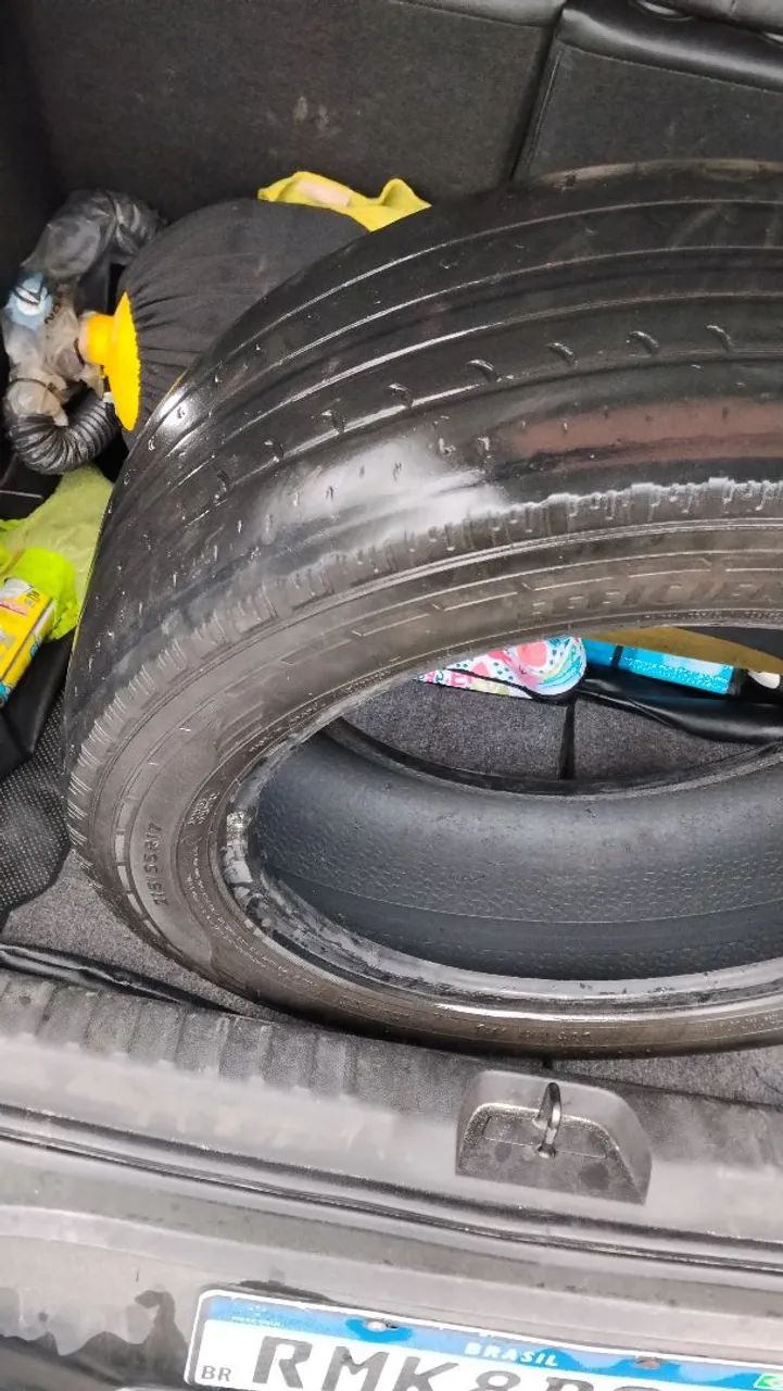 Pneu Goodyear 215 55 17 - Foto 2