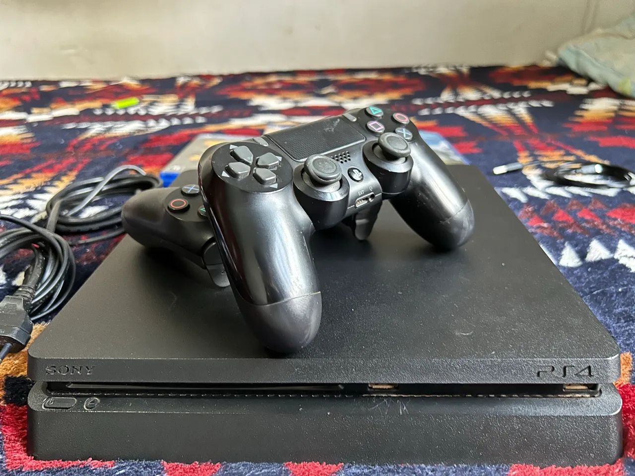 Ps4 slim 1 tera 2 controles e 3 jogos  - Foto 2