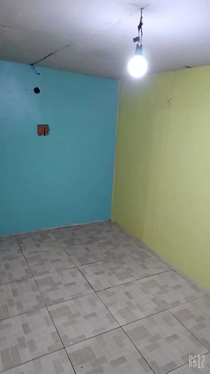Vende-se uma casa no bairro boné azul - Foto 4