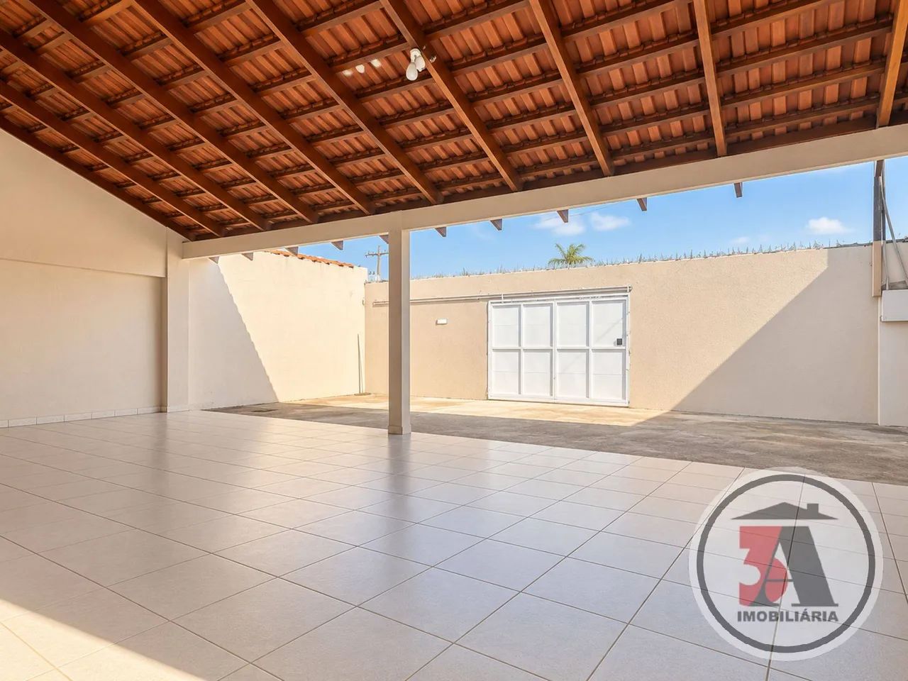 Casa ampla em área Comercial de PVH - Foto 4