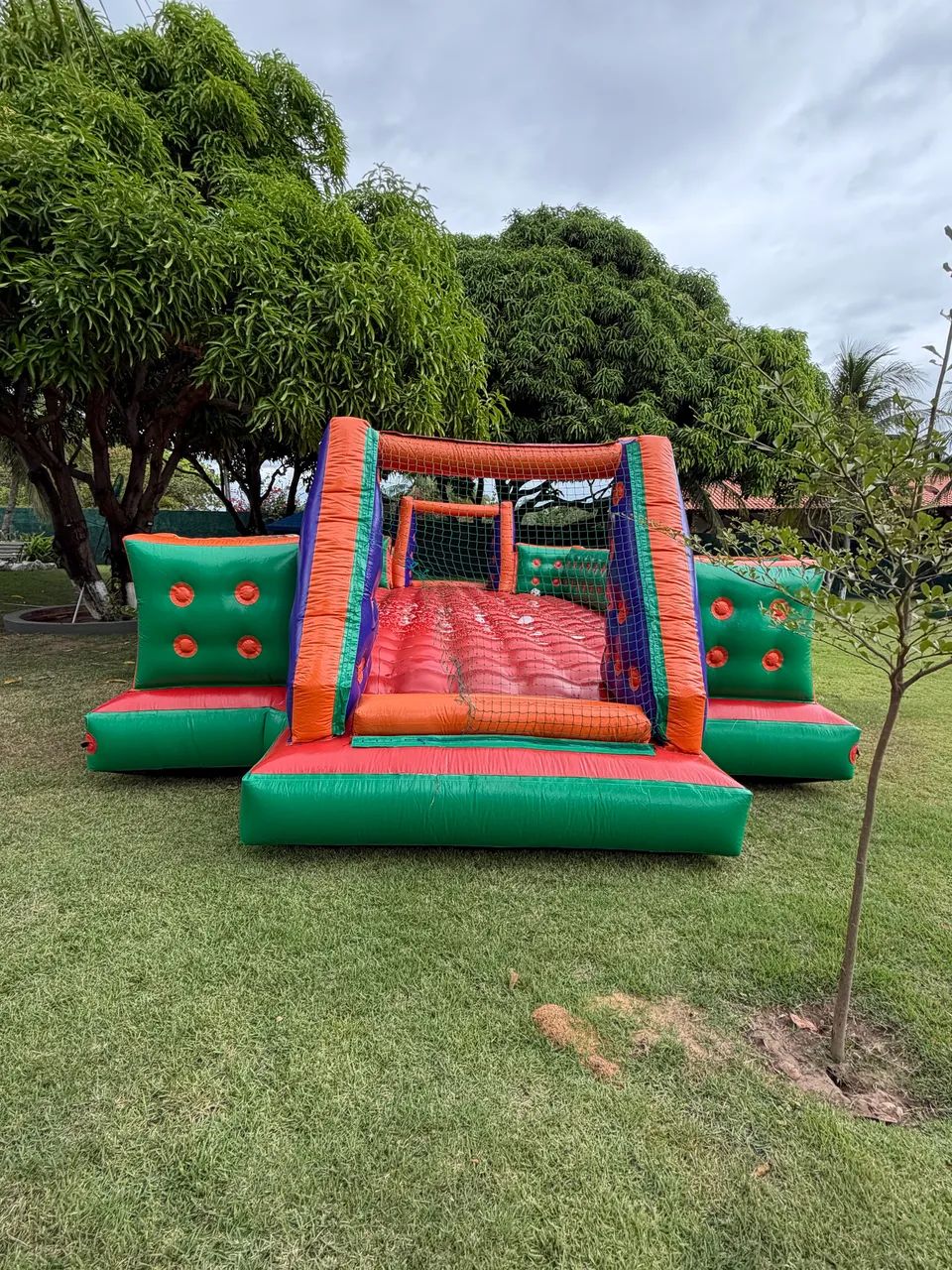 Locação de brinquedos infláveis  - Foto 5