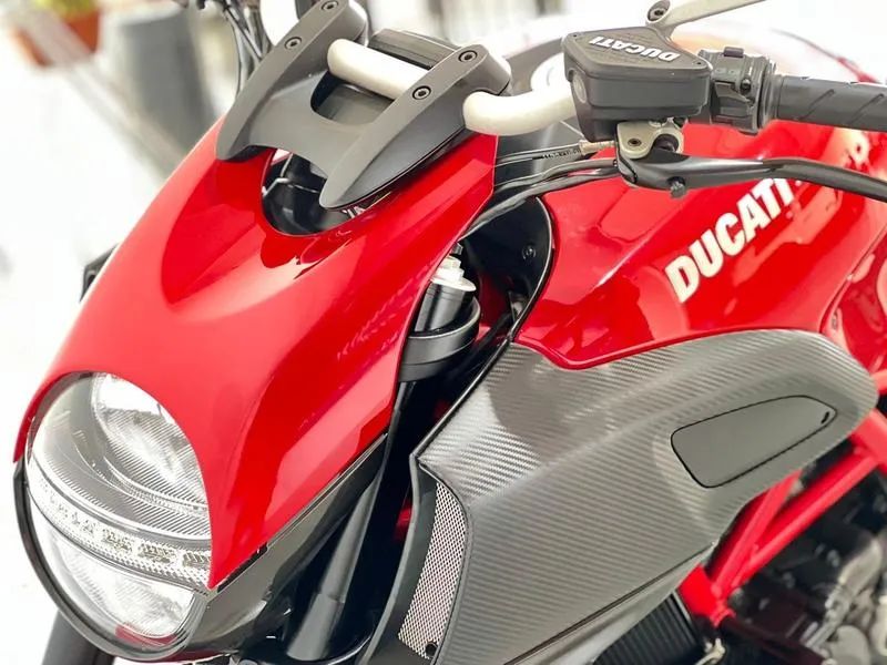 DUCATI DIAVEL 2012 - Foto 4