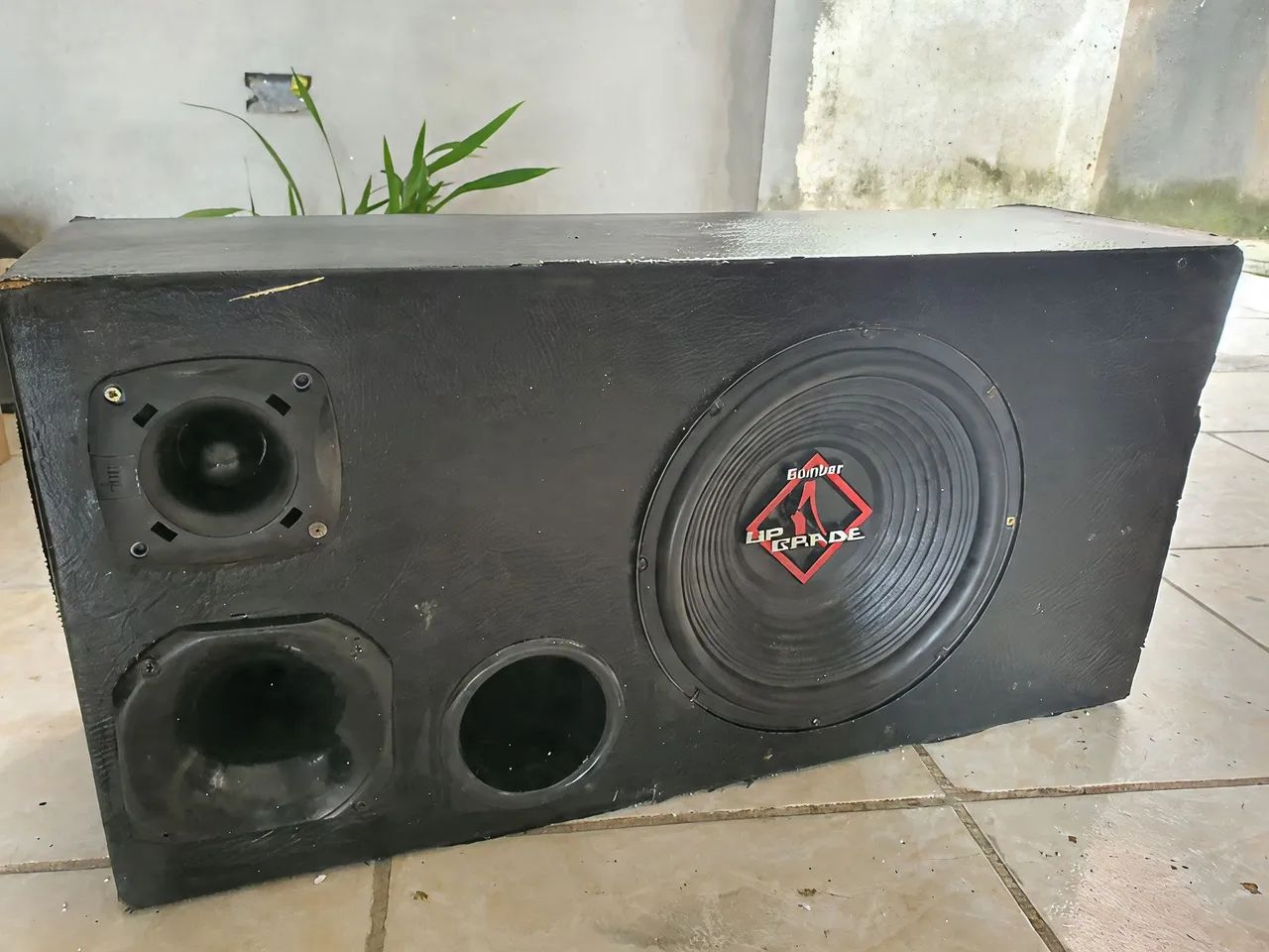 Caixa Trio Com Potência ( Amplificador )