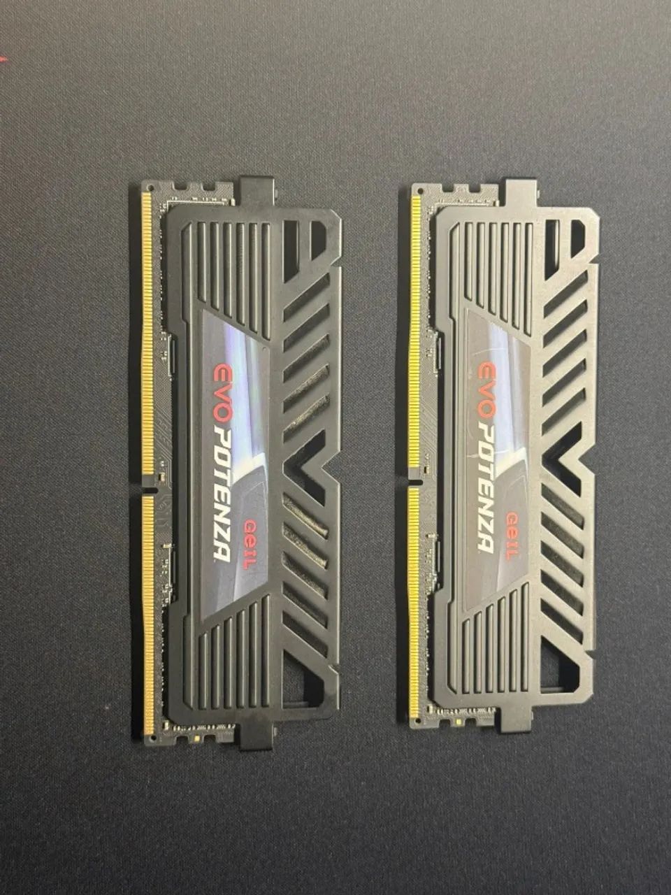 Memória RAM Geil Evo Potenza 16GB (2x8GB) DDR4 2666MHz (Perfeito
