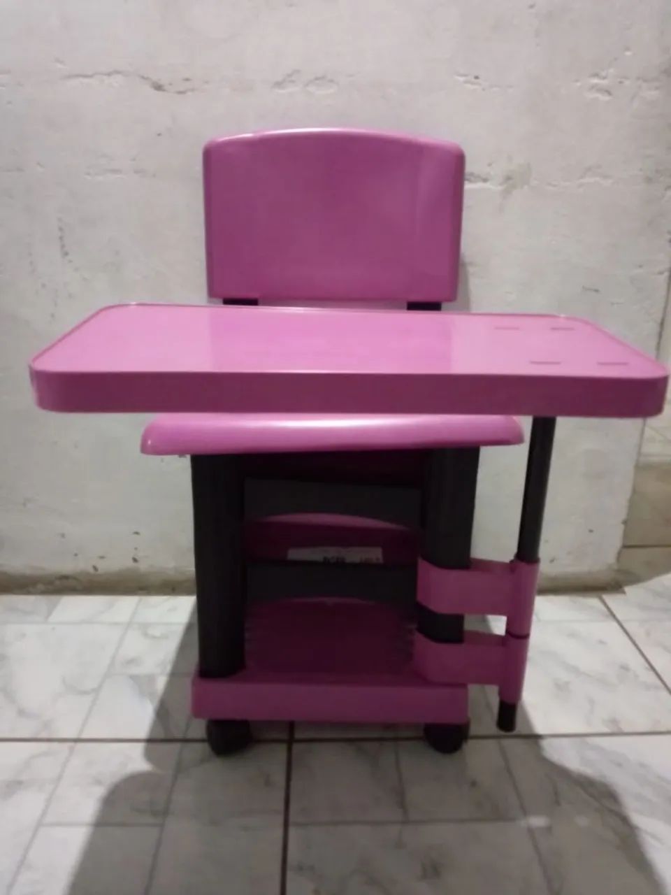 Vendo uma Cadeira de manicure nova - Foto 2