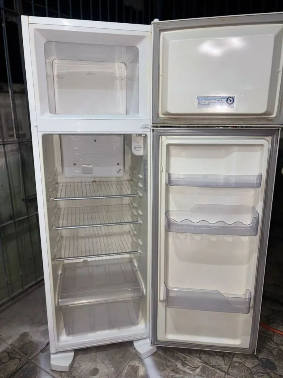 Geladeira Eletrolux 280 litros  - Foto 2