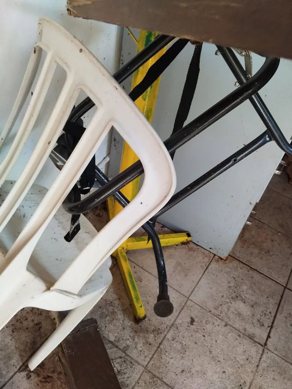 Pe de ferro de mesa externa