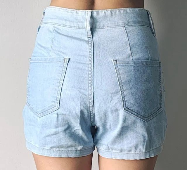Short Jeans Lavagem Clara *USADO* - Foto 2
