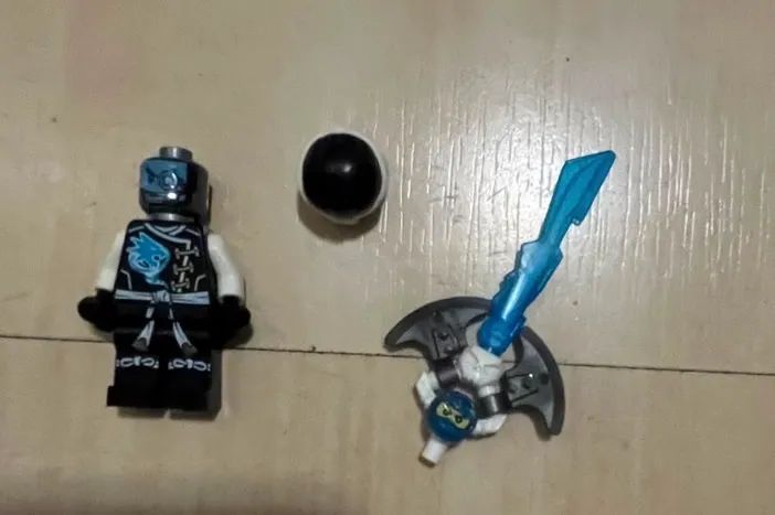 Set completo de Ninjago Zepelim de ataque usado - Hobbies e