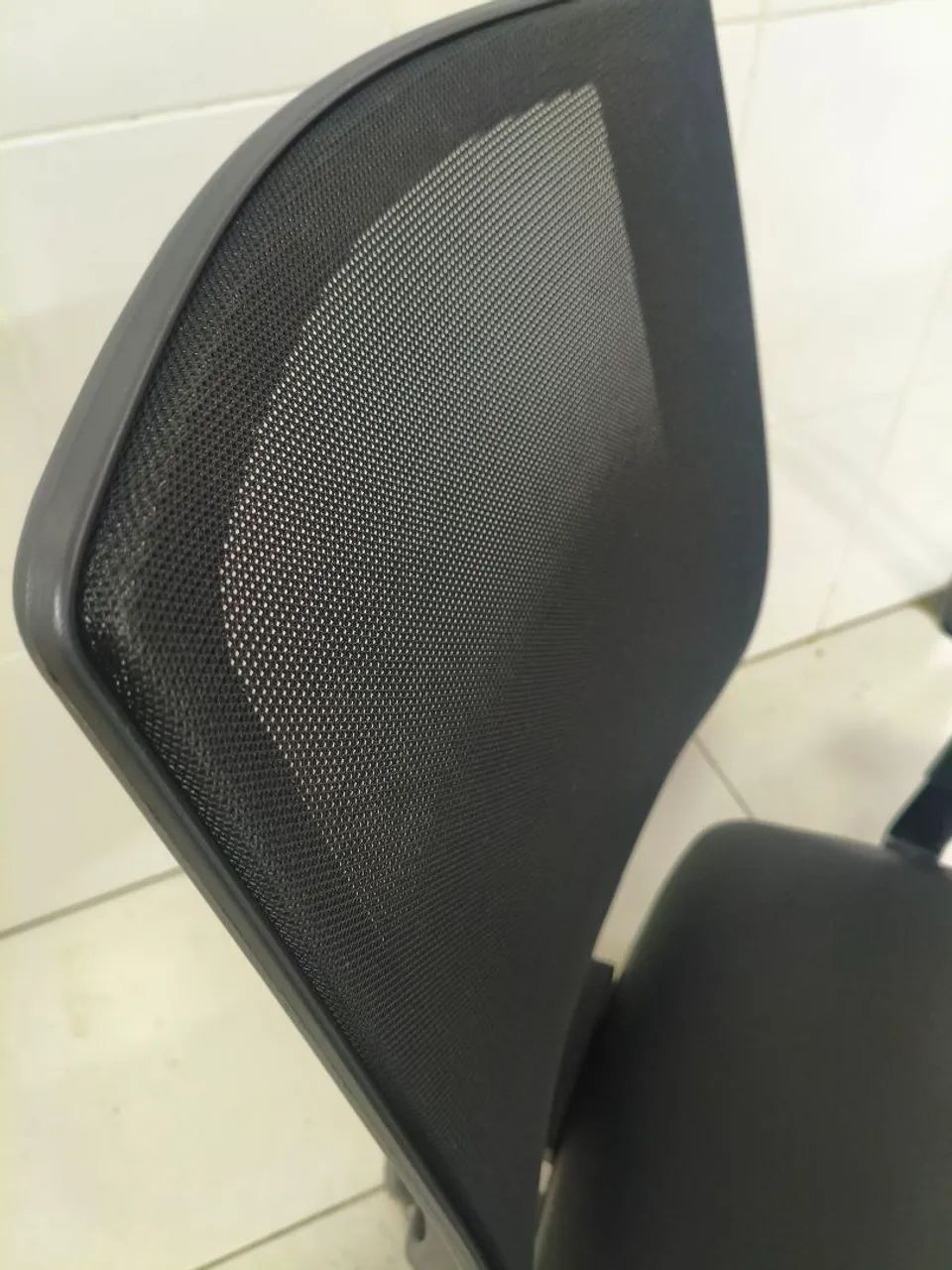 Cadeira Ergonômica brizza rn17 semi nova. - Foto 3