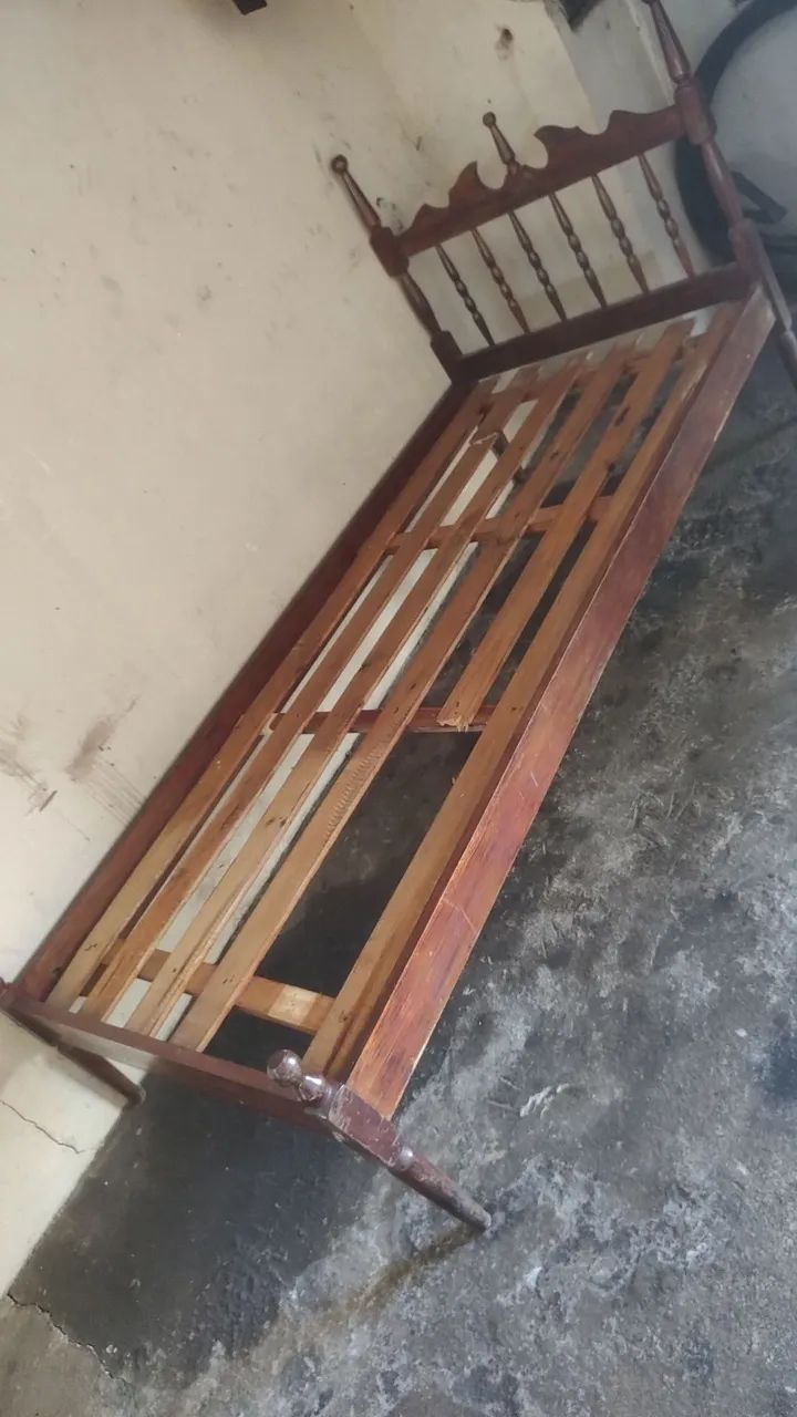 Cama solteiro em bom estado  - Foto 2