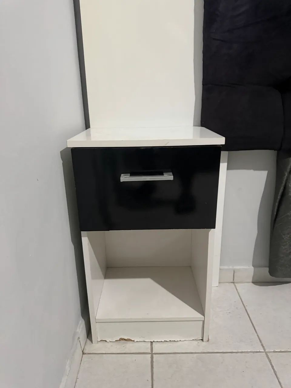 Cabeceira em Suede preto Queen (usada)