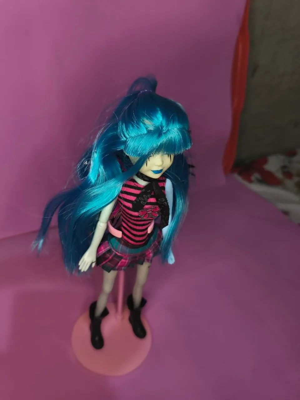 Boneca pixy punks estrela usada com braço de outra boneca  - Foto 3