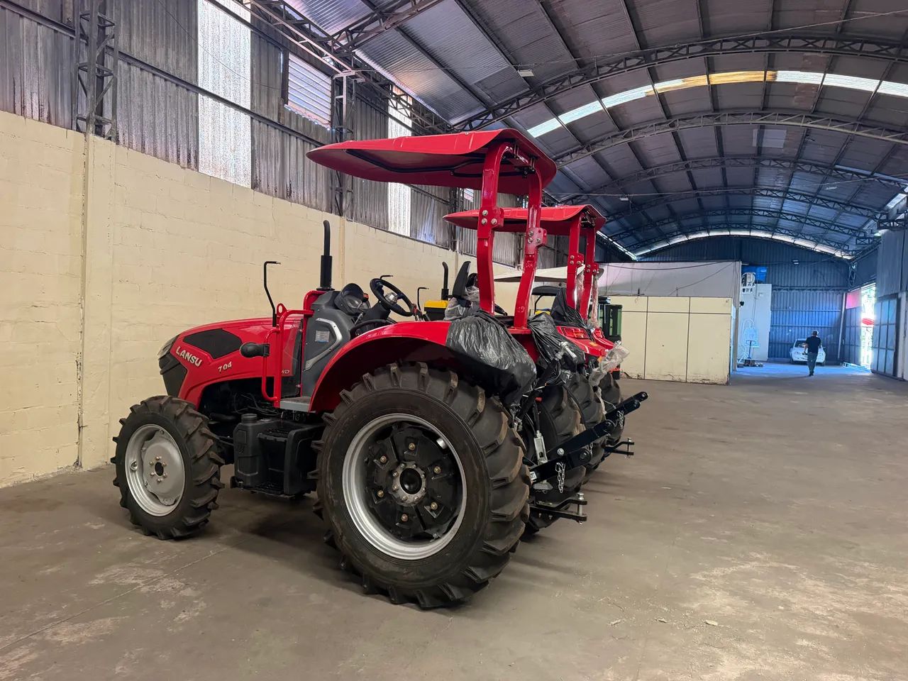 Trator Lansu 704/804 - Foto 3