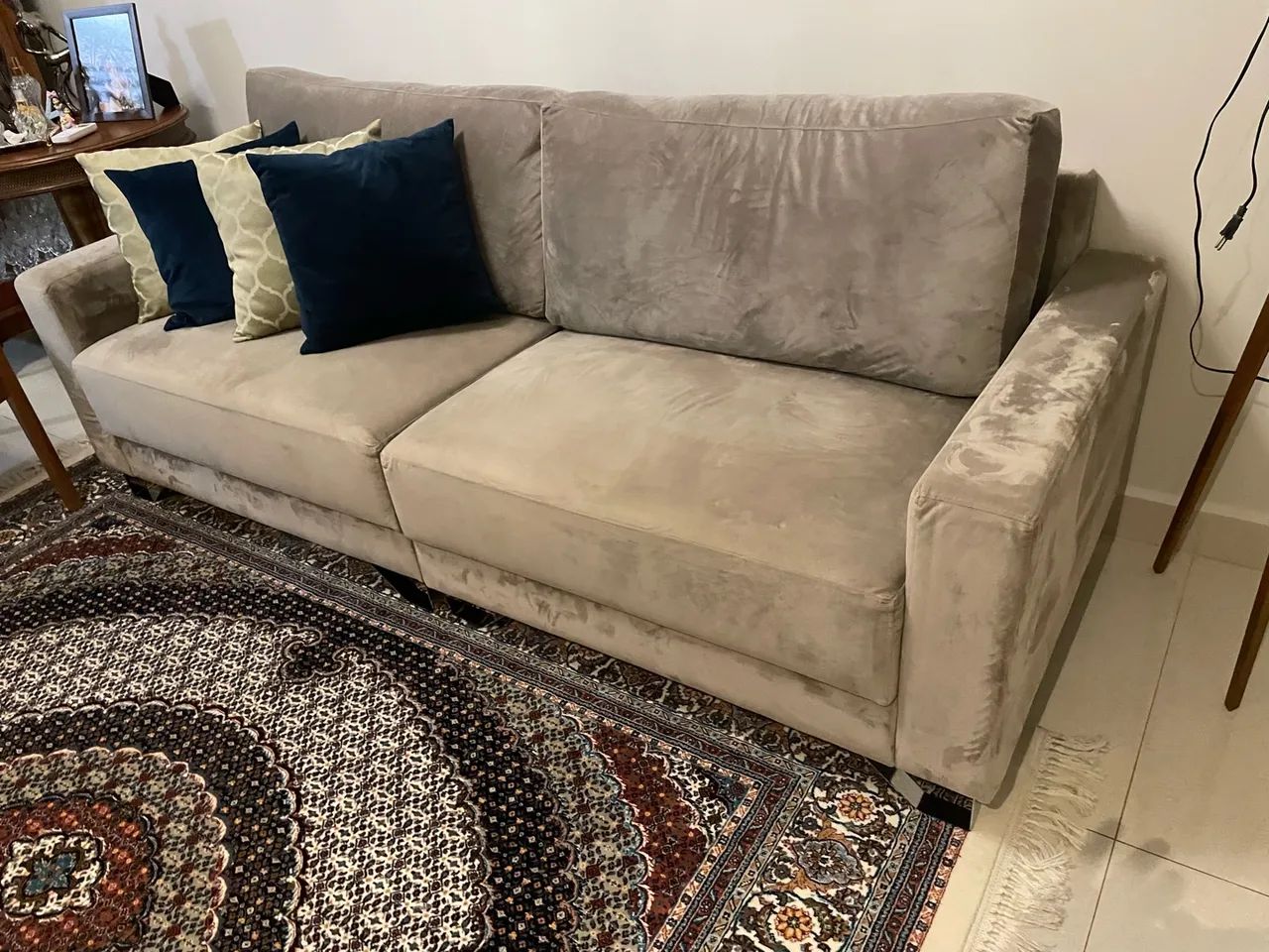 Sofá em suede semi novo - Foto 3