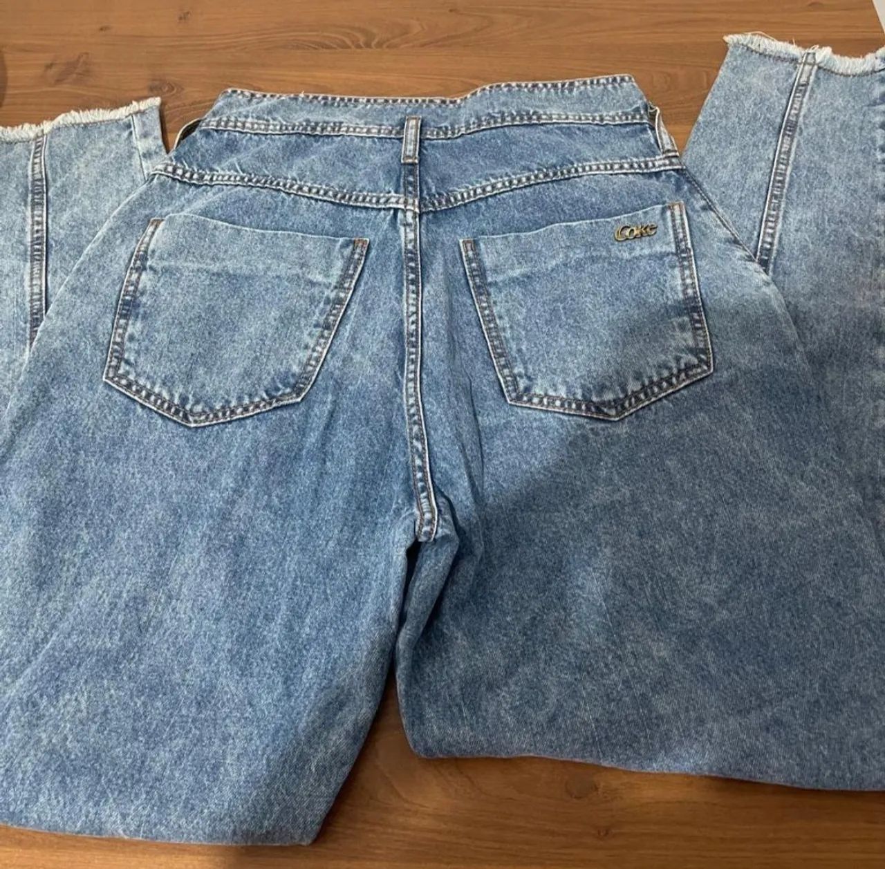 CALÇA JEANS MOM TAM 38 MARCA COCA COLA  - Foto 3