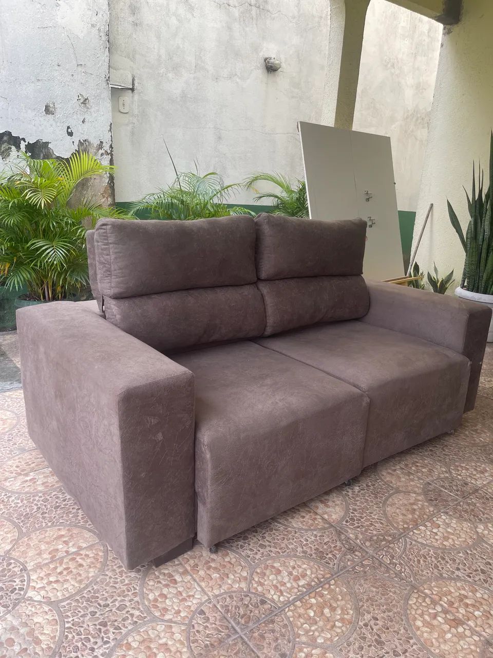 Sofá Novo retrátil e reclinável 