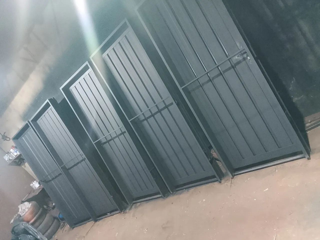 Portas de ferro