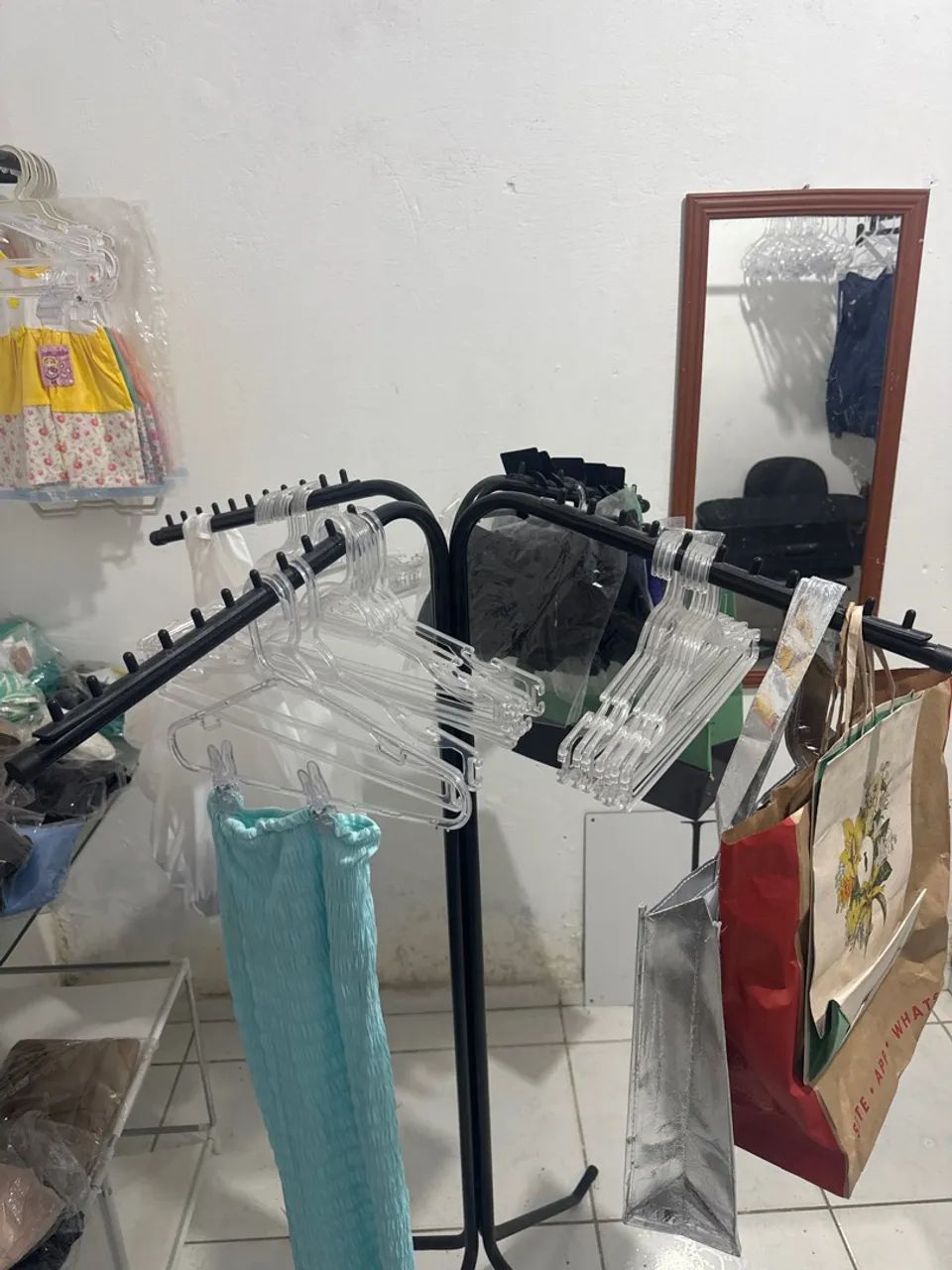 Arara de roupas  - Foto 3