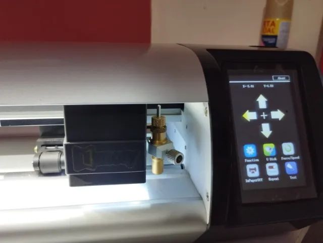Plotter de Recorte A3+  MC 350 CCD