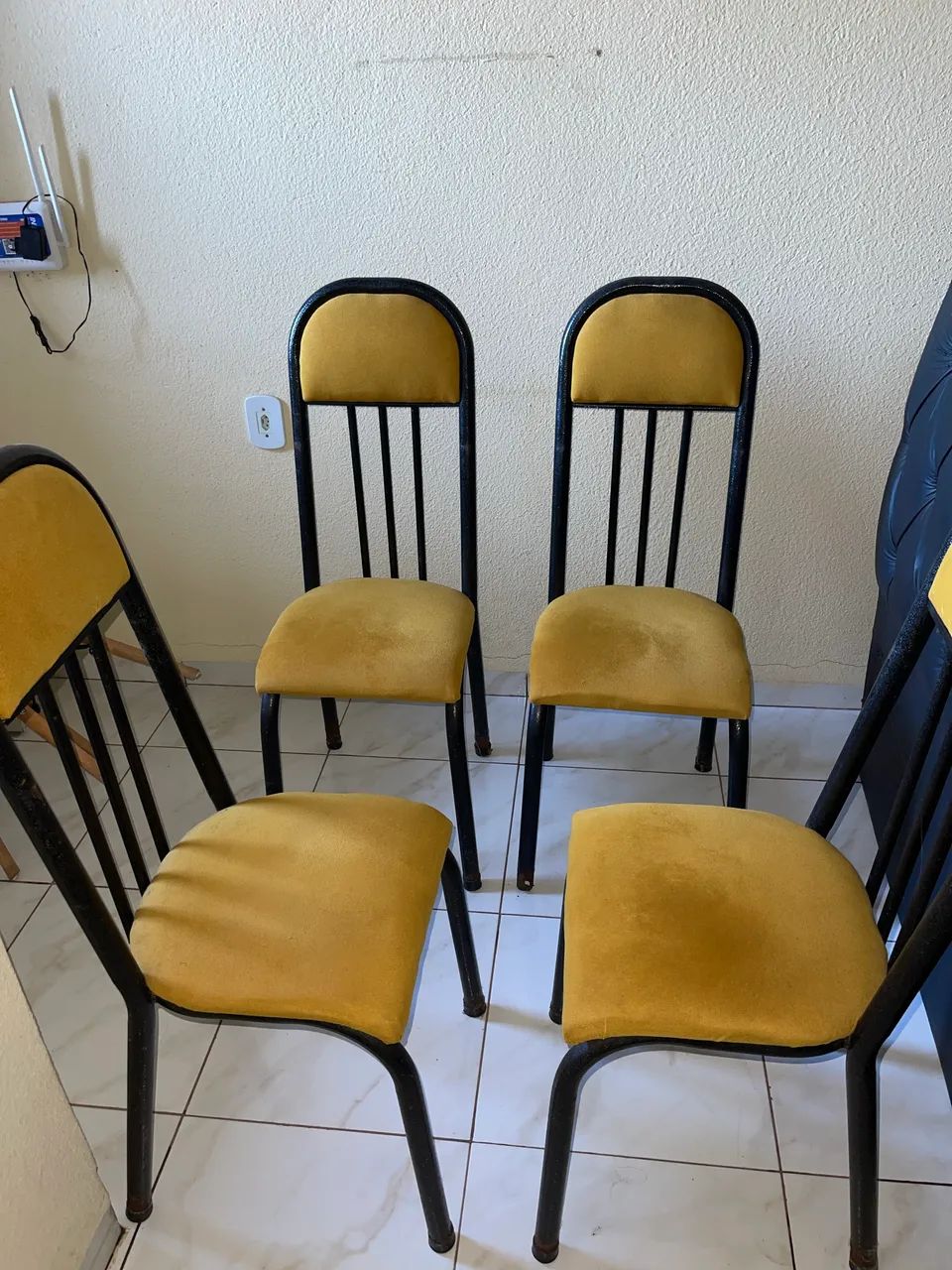 Mesa de jantar com 4 cadeiras  - Foto 3