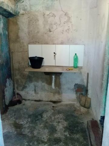 Vende-se uma casa