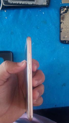 Vendo moto E4 frontal sem trincado funcionando tudo biometria ok bateria dura o dia todo - Foto 3