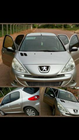 Carro pegeout