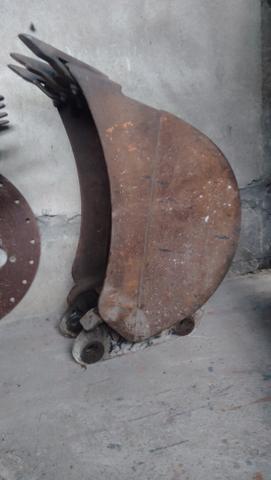 Caçamba para retro escavadeira JCB de 40