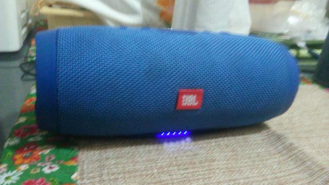 JBL CHARGE 3 bem conservada - Foto 4