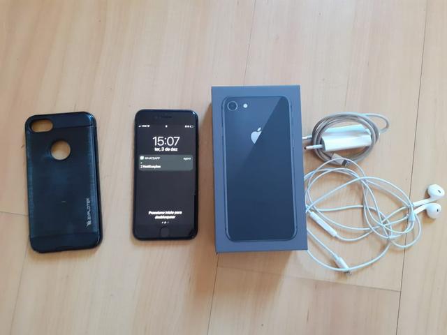 IPhone 8 semi novo - Foto 2