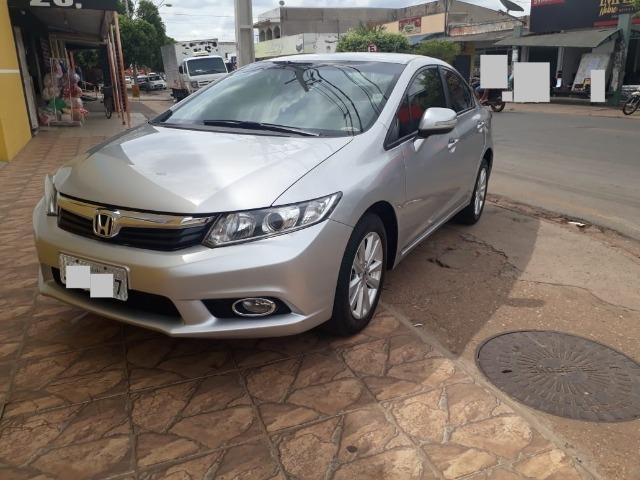 Honda Civic 2.0 LXR com kit multimídia original