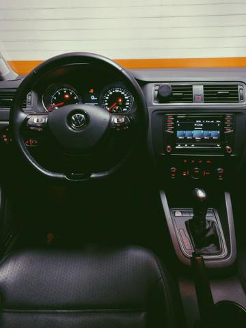 Volkswagen Jetta - 1.4 TSI Comfortline Gasolina 4P Tiptronic 2018 - Foto 6