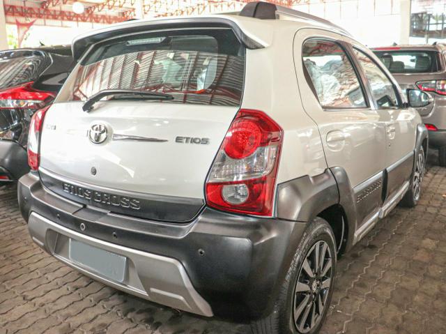 Toyota Etios Cross - Foto 4