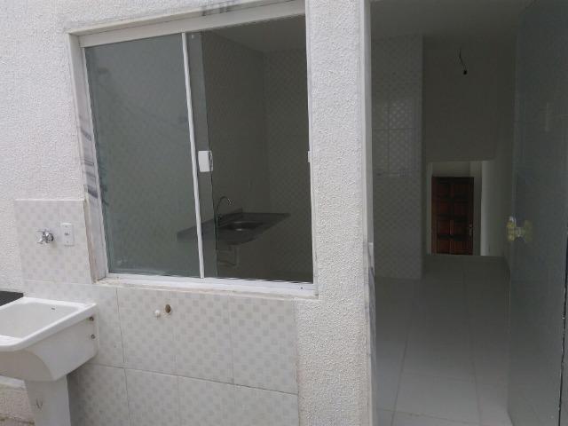 Mude Hoje! Duas Suites! Frente de Rua! - Foto 6