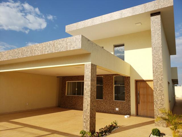 Linda casa Rua 12 condomínio vazado estrutural